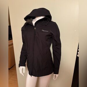 Marmot Women's Minimalist Goretex Rain Jacket (medium)